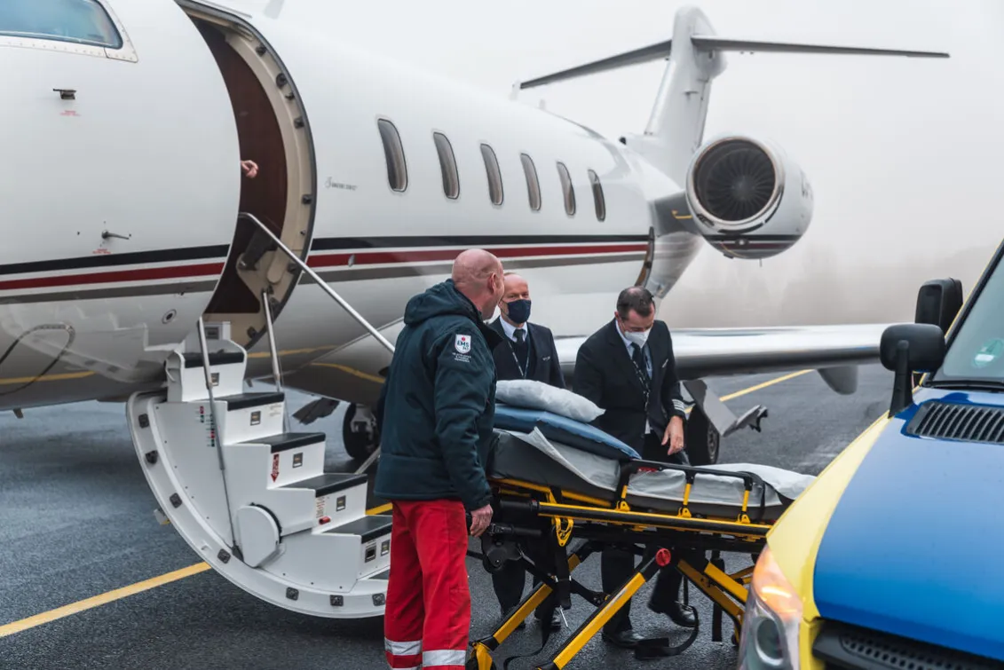 Experienced medical team transportation