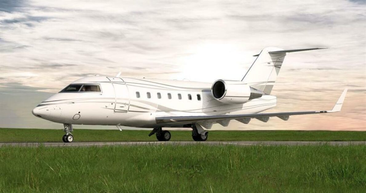 Air Ambulance Bombardier Challenger exterior