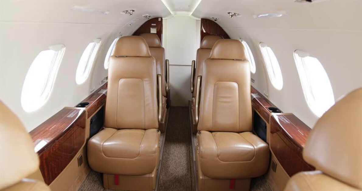 Phenom 300 interior 1