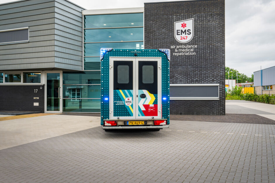 Road Ambulance - Medical repatriation with EMS | MICU