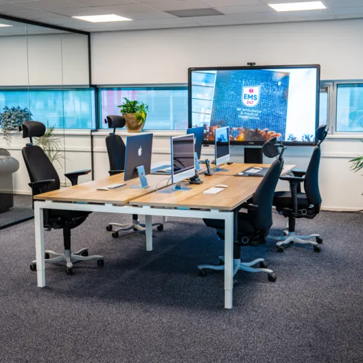 How we keep you updated during the medical repatriation of a loved one | EMS Ambulance